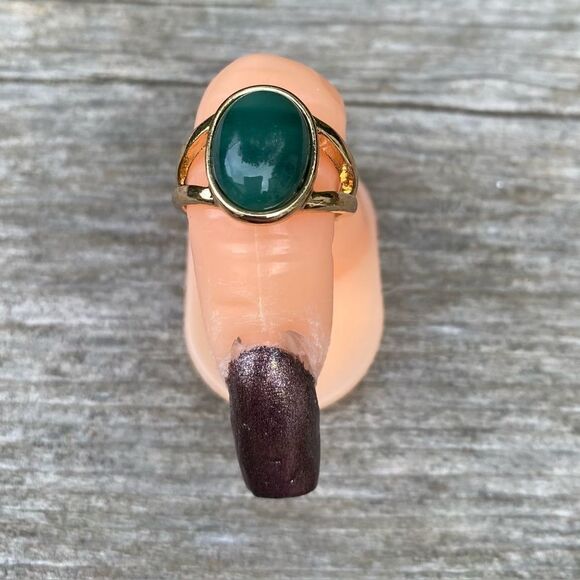 NWT New Urban Outfitters UO Gold/Green/White Five Stackable Ring Set. Size 6. - Picture 4 of 8